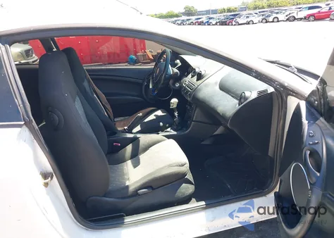 2001 Mercury Cougar I4 из США, поврежденный, VIN 1ZWFT603715604222